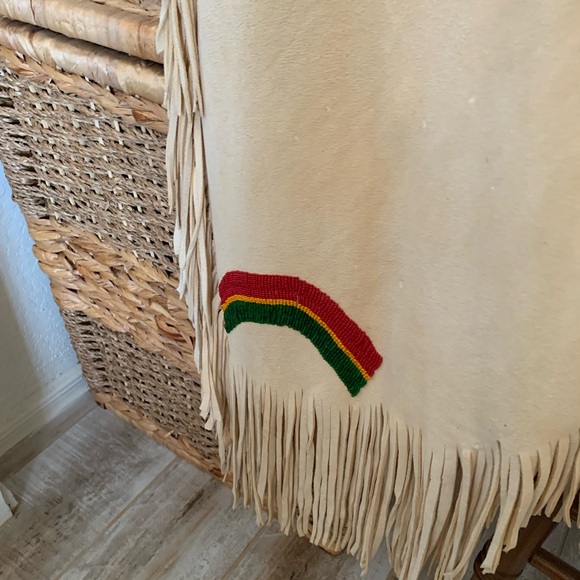 Beautiful Handmade Beaded and Painted Native American Indian Regalia - Picture 6 of 15